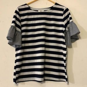 Isela sz Med Blue &White Striped Gingham Top